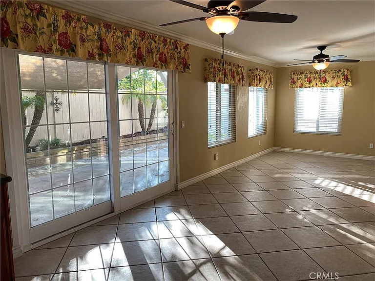12 Cameron Cir — Photo 6