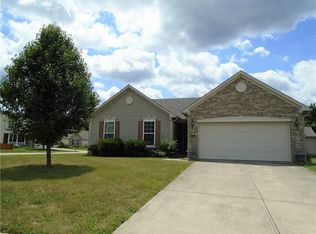 4717 W Stonehaven Ln, New Palestine, IN