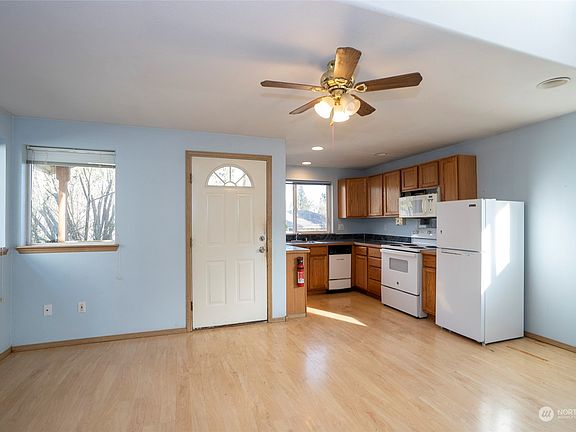 4th image of 507 W Wyandotte Avenue