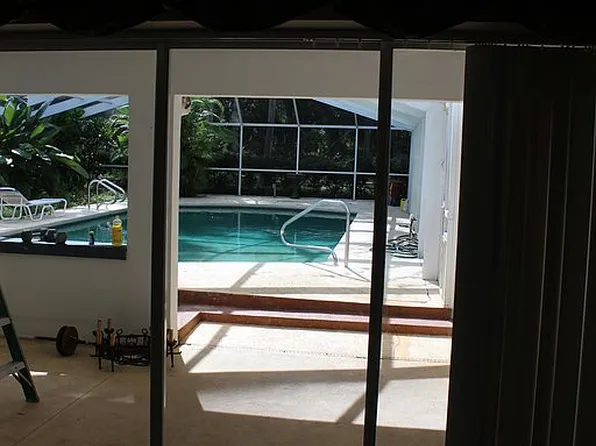 303 Chastain Rd, Seffner, FL 33584