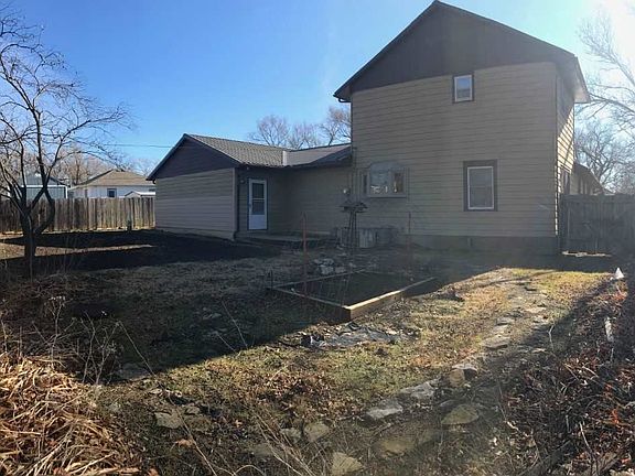 4th image of 1620 W 2nd Ave