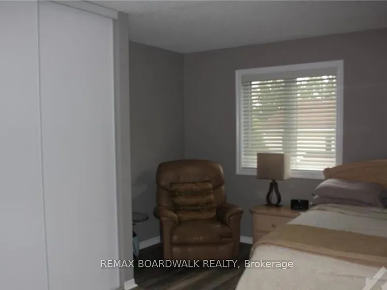 509 Lawler Cres — Photo 12