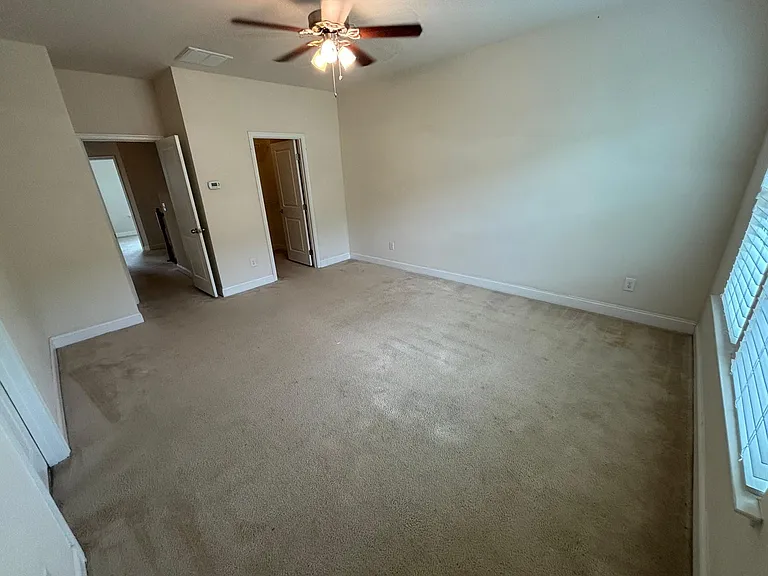 721 Suffield Way — Photo 25