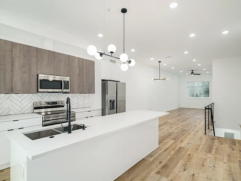 2620 Federal St #1 — Photo 7
