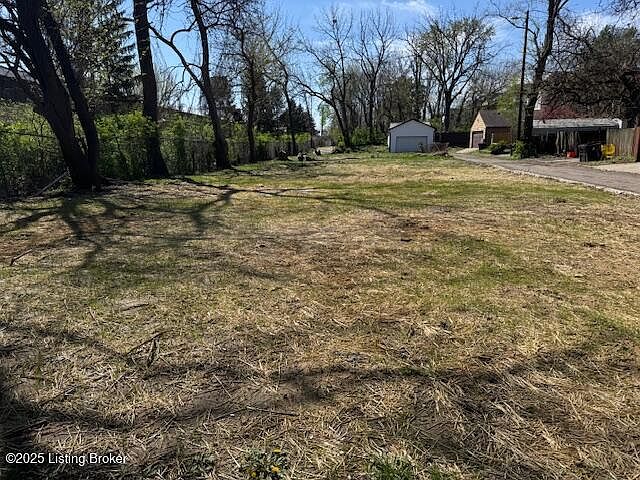 1st image of 312 E Ormsby Ave