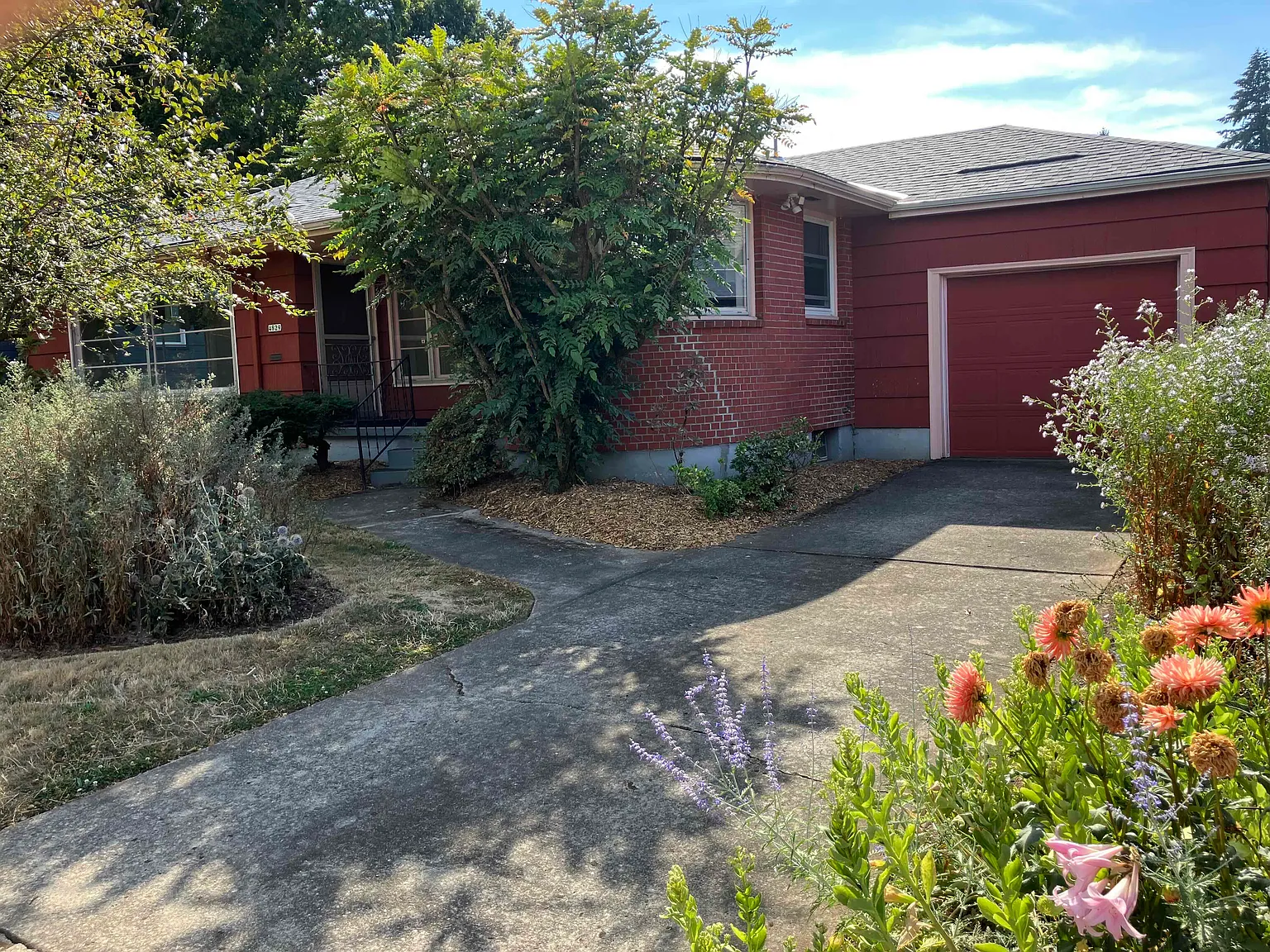 2 bed, 1.5 bath, 1060 sqft, $2,425 — Photo 3