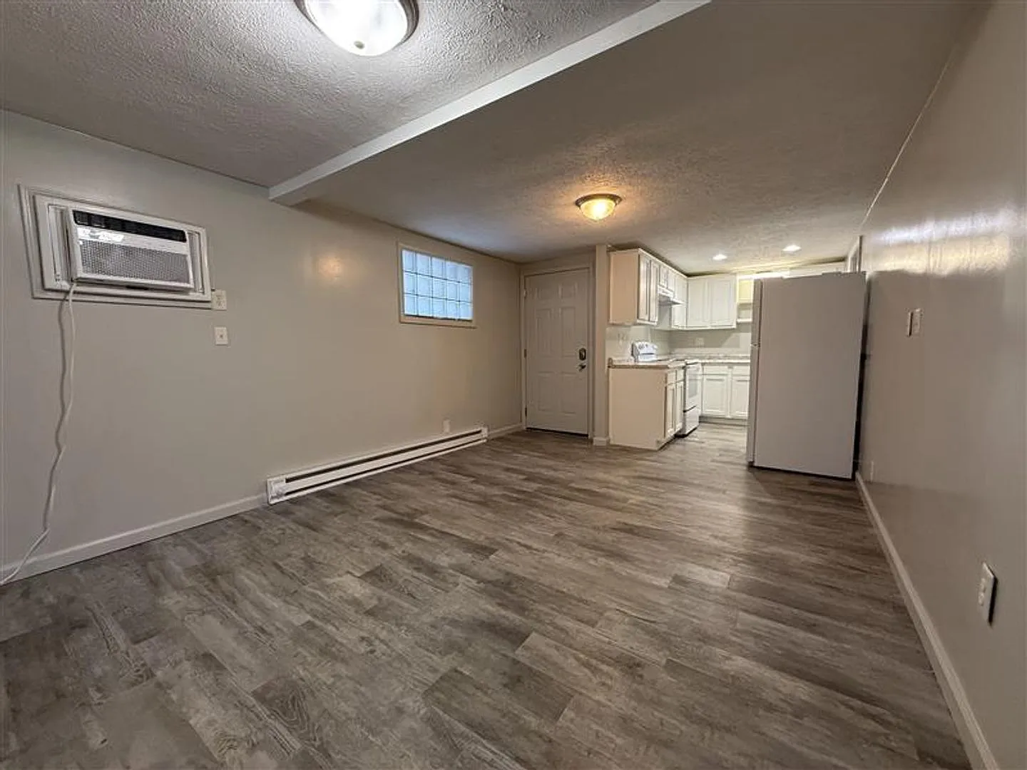 Spacious and Fully Renovated 2 Bedroom Apartment in the Village! — Photo 3