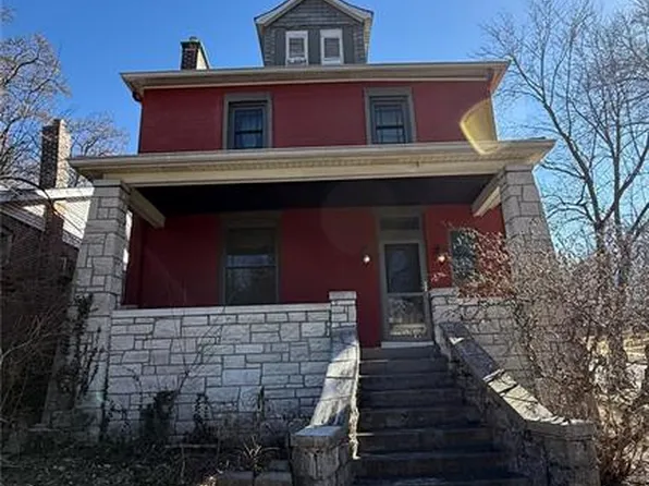 7396 Arlington Dr, Saint Louis, MO 63117