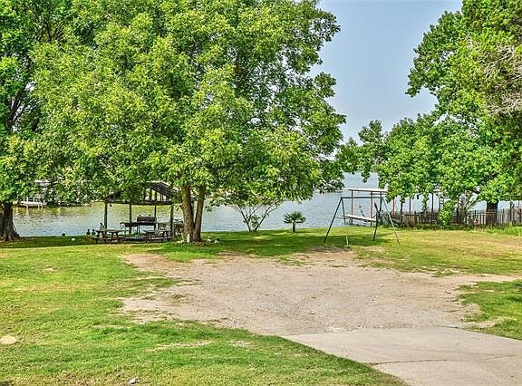 3rd image of 5500 N Lakeside Hills Ct