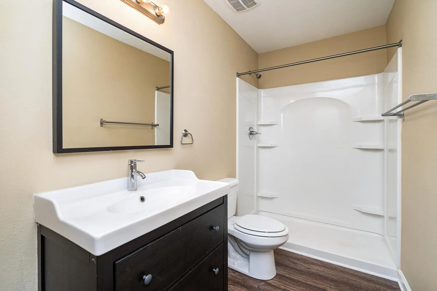 Sweetbay Apartment Homes — Photo 4