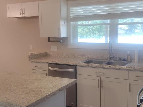 3rd image of 1139 Patty Dr