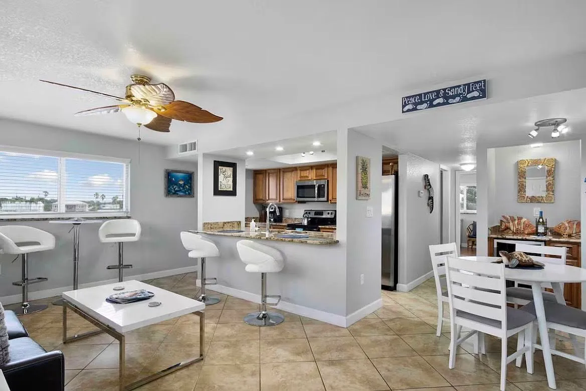 1 bed, 745 sqft, $3,000 — Photo 2