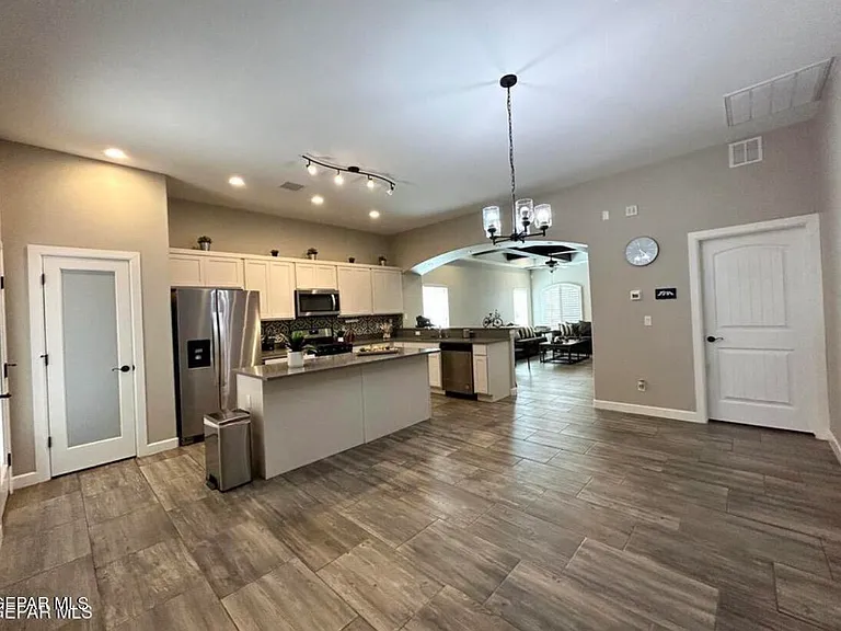 14190 Peyton Edwards Ave — Photo 12