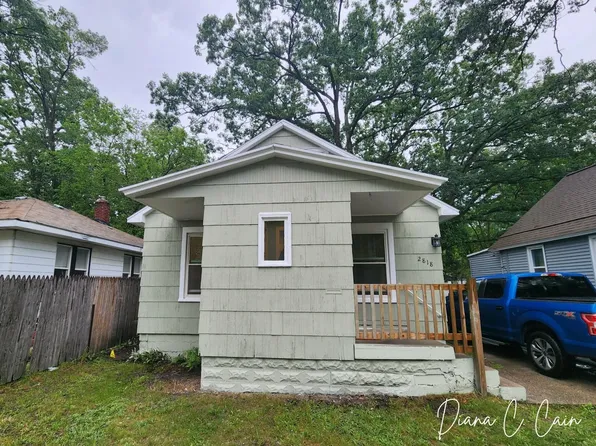 2818 Riordan St, Muskegon Heights, MI 49444