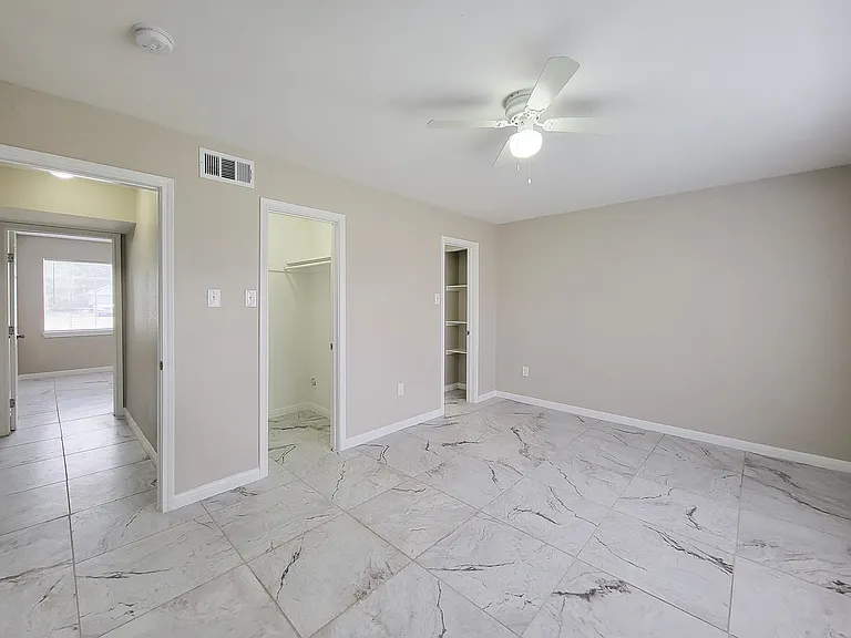 COURTYARD PARK APARTMENTS — Photo 15