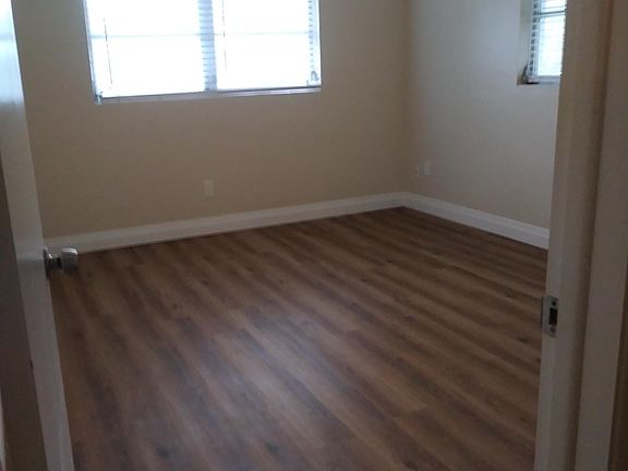3rd image of 2548 Indian Ave APT C