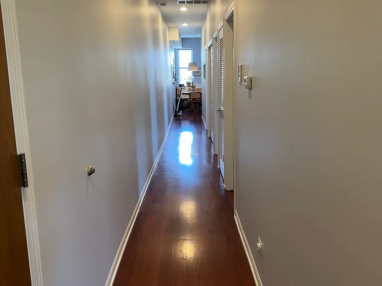 4410 N Sacramento Ave #3E — Photo 2