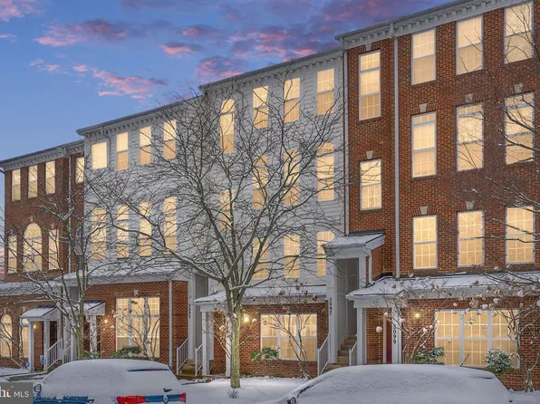 5095 Anchorstone Dr, Woodbridge, VA 22192