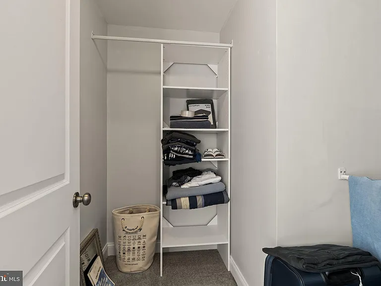 428 Hurst St — Photo 34