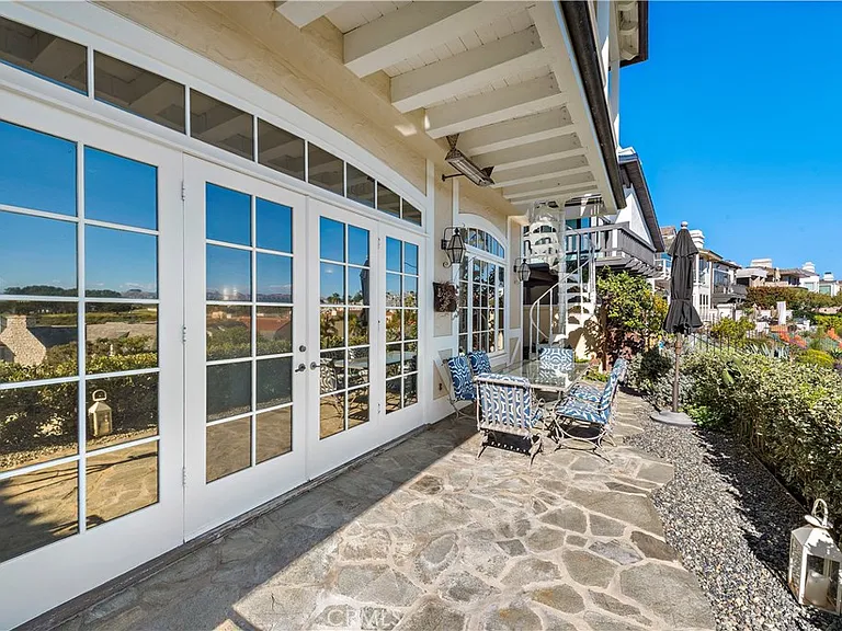 34372 Port Lantern — Photo 29
