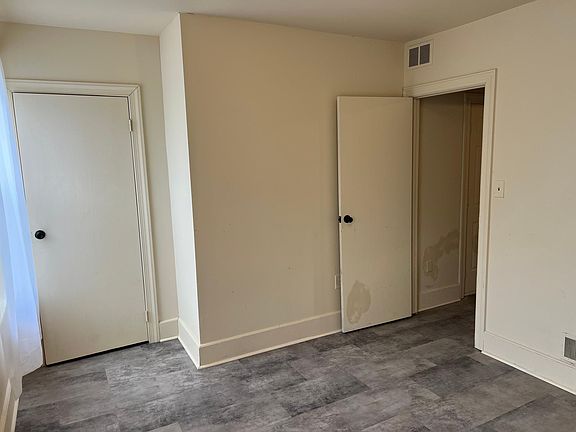 4th image of 1104 W 8th St APT 2