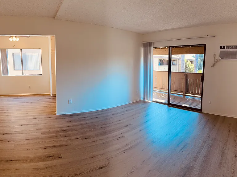 2321 E Commonwealth Ave #23 — Photo 8