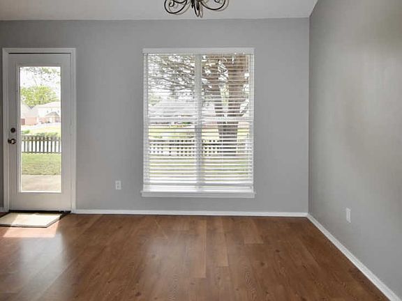 5th image of 9213 Lakeshore Dr