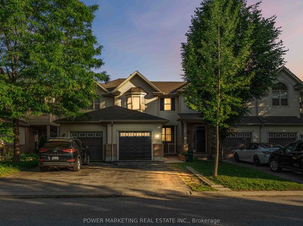 326 Applecross Cres, Ottawa, ON K2K 0C4