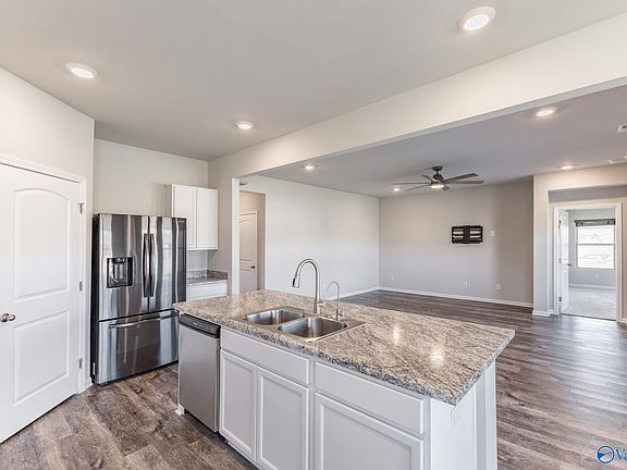 3rd image of 109 Creek Ridge Dr