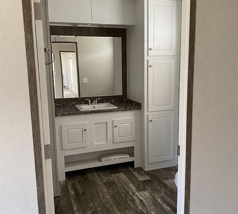 2nd image of 2803 Sunland Dr