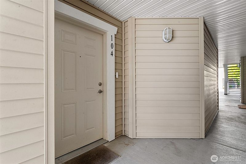 3rd image of 13421 97th Avenue E #104