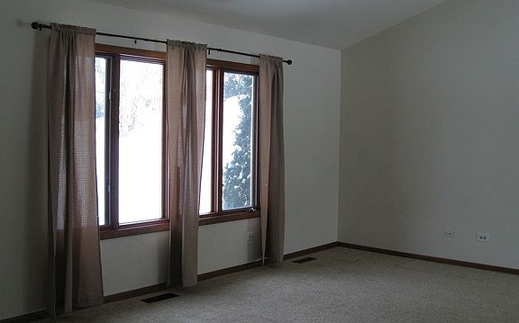 2nd image of 515 Arapaho Trl
