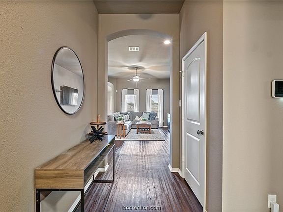 2nd image of 5267 Sagewood Dr