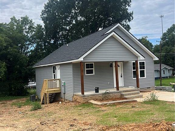 2nd image of 921 Redding Dr