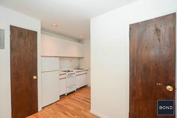 Rented by Bond New York | media 10