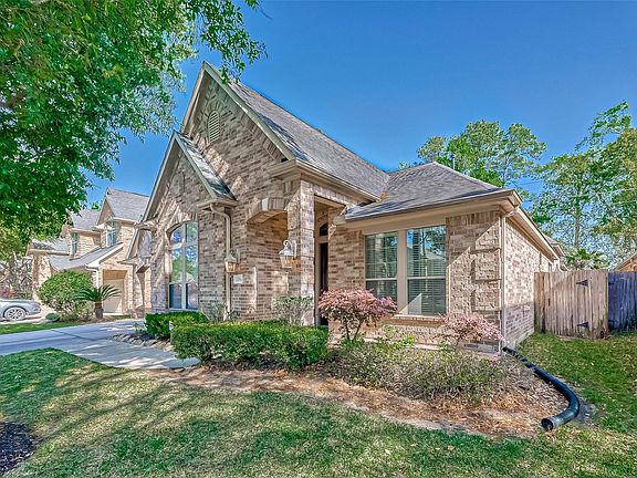 3rd image of 12611 Blackstone River Dr
