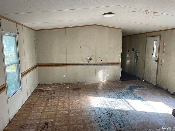5th image of 517 AUBREY ST