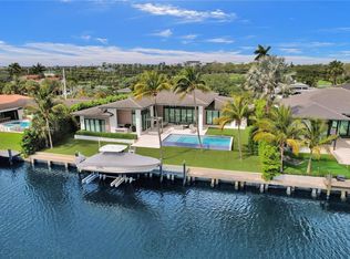 1651 Diplomat Pkwy, Hallandale, FL 33009