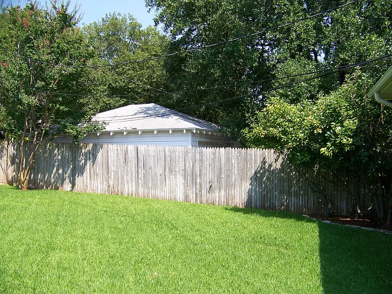 8925 Stanwood Dr — Photo 33
