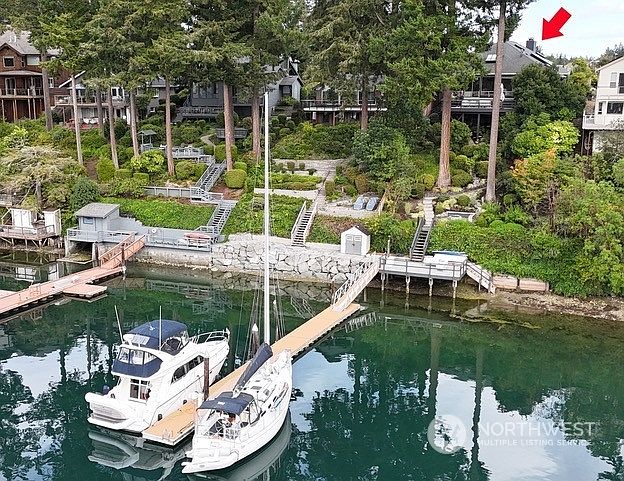 1st image of 286 Shorewood Court
