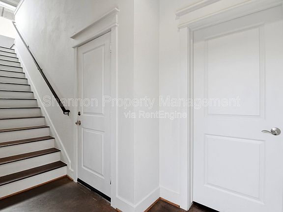 4th image of 1512 Crockett St Unit A
