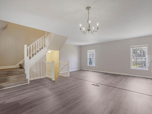 3rd image of 7314 Eggar Woods Ln