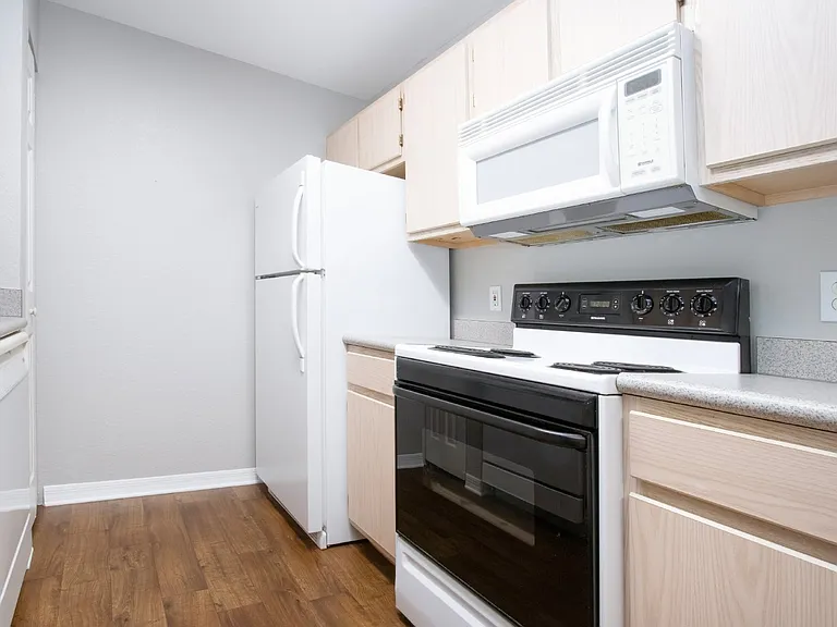 8905 Manor Loop #201 — Photo 9