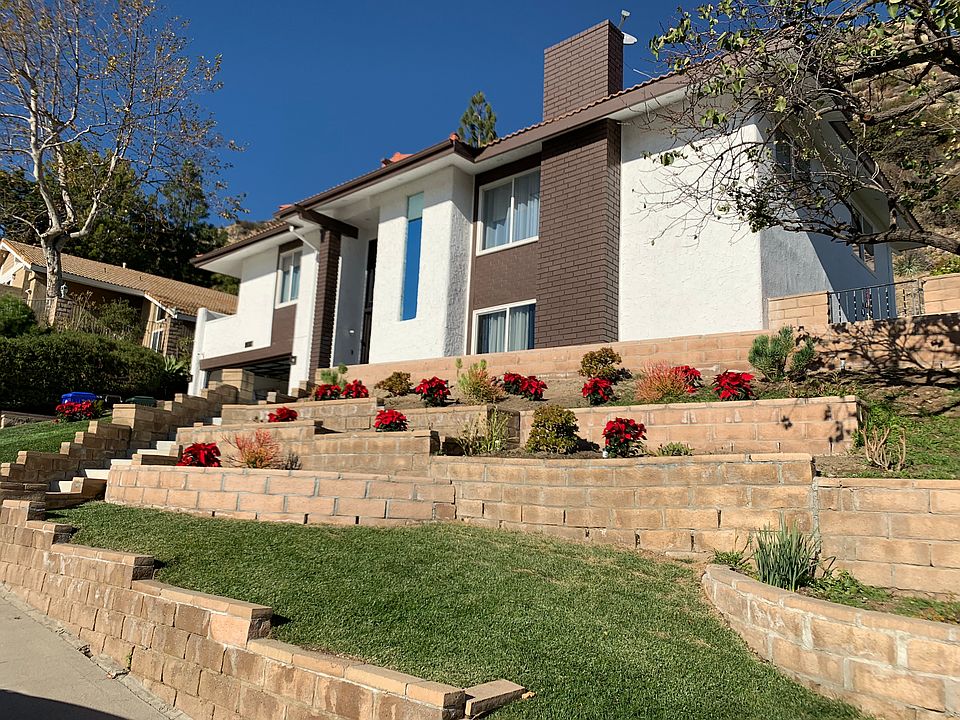 1st image of 2837 Pinelawn Dr