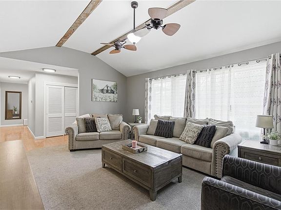 5th image of 601 James St