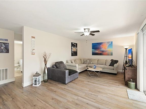 5th image of 221 Palm DR #221-2