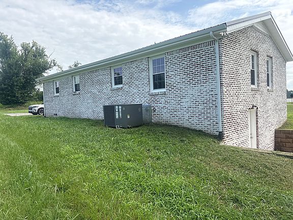 2nd image of 1681 Lasea Rd