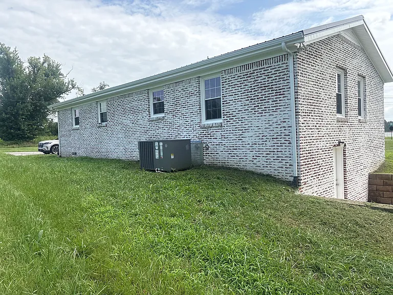 1681 Lasea Rd — Photo 2