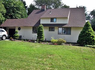 340 Acre Ln, Hicksville, NY 11801