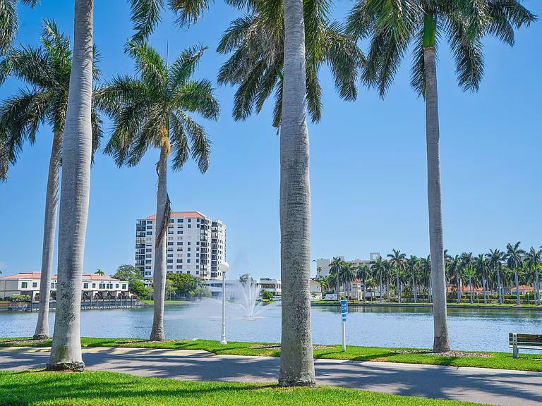 6100 Bahia Del Mar Cir #105 — Photo 23